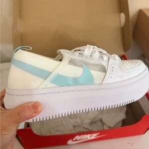 Nike court vision Alta txt